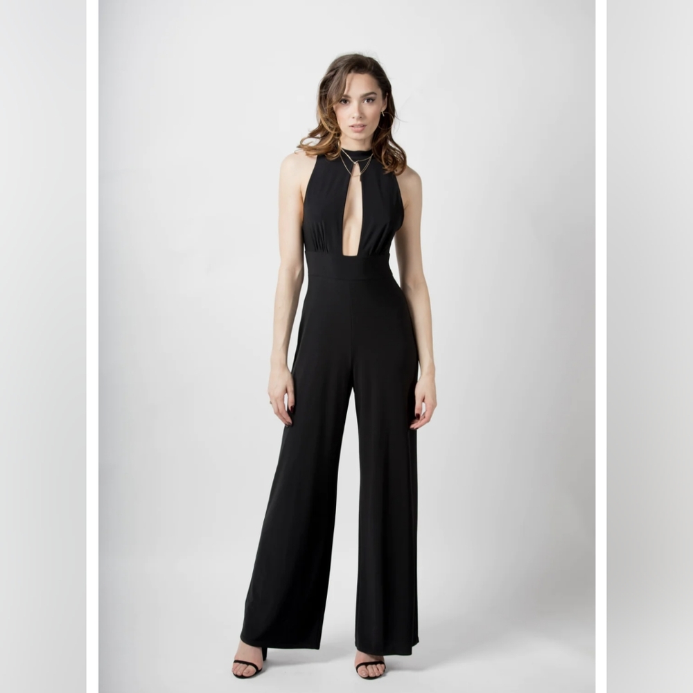 Wide Leg Keyhole Front Fleabag Jumpsuit in Black